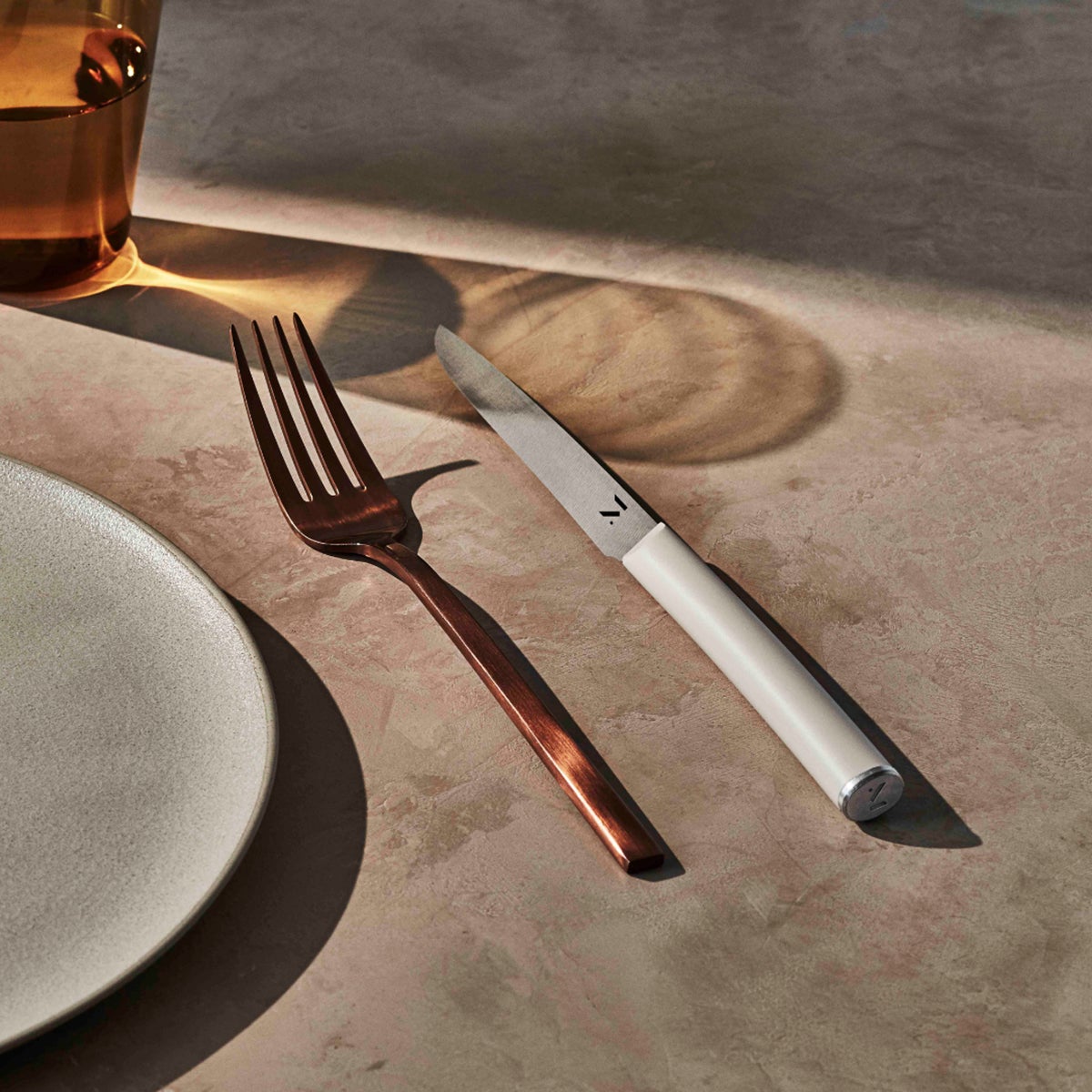 Knife table shop
